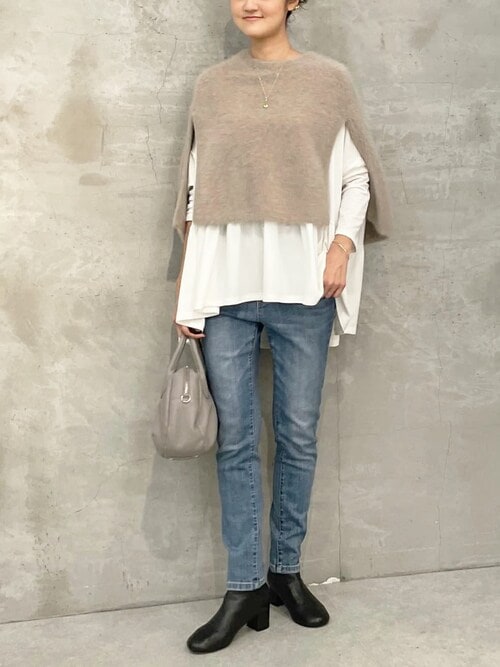 タグ付き BEARDSLEY ビアズリー ファーニットポンチョ ライトグレー タグ付き BEARDSLEY ビアズリー ファーニットポンチョ ライトグレー