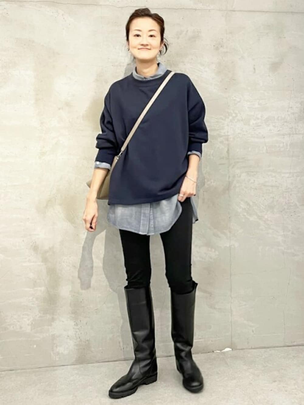 BEARDSLEY　ビアズリー　バック刺繍　カットソー　体型カバー　ブラック BEARDSLEY（ビアズリー）の「BA刺繍ハイゲージカットソー（T