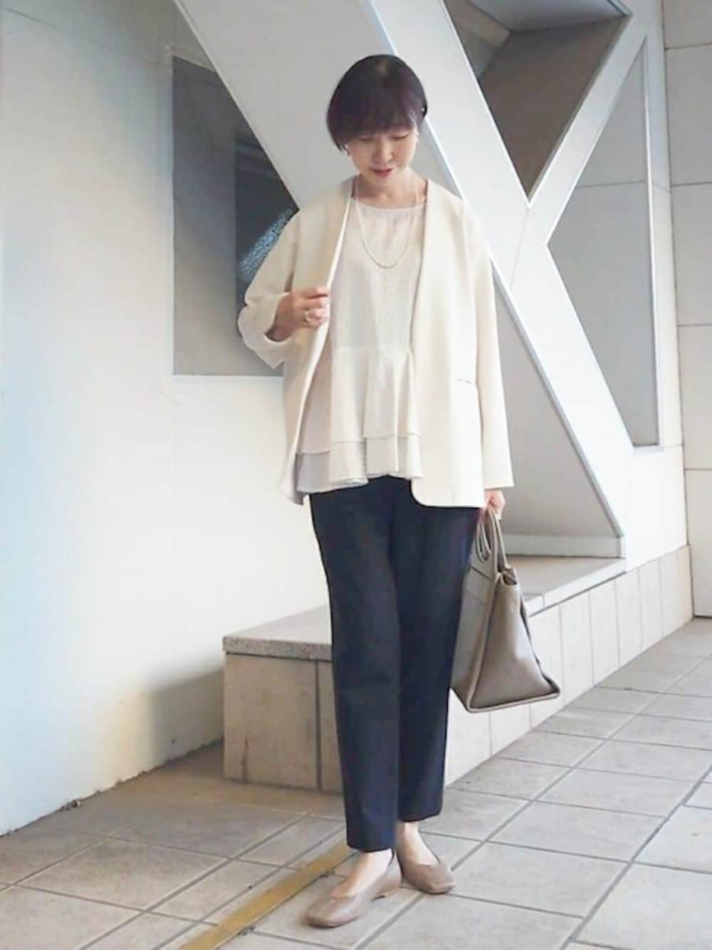 「ゆったり、体型カバー、ビアズリー、BEARDSLEY」｜「BEARDSLEYの両面起毛トラックパンツ（その他パンツ、ブラック系）」を使った、BEARDSLEYさん（レディース・164cm）の秋コーディネートの1枚目の写真