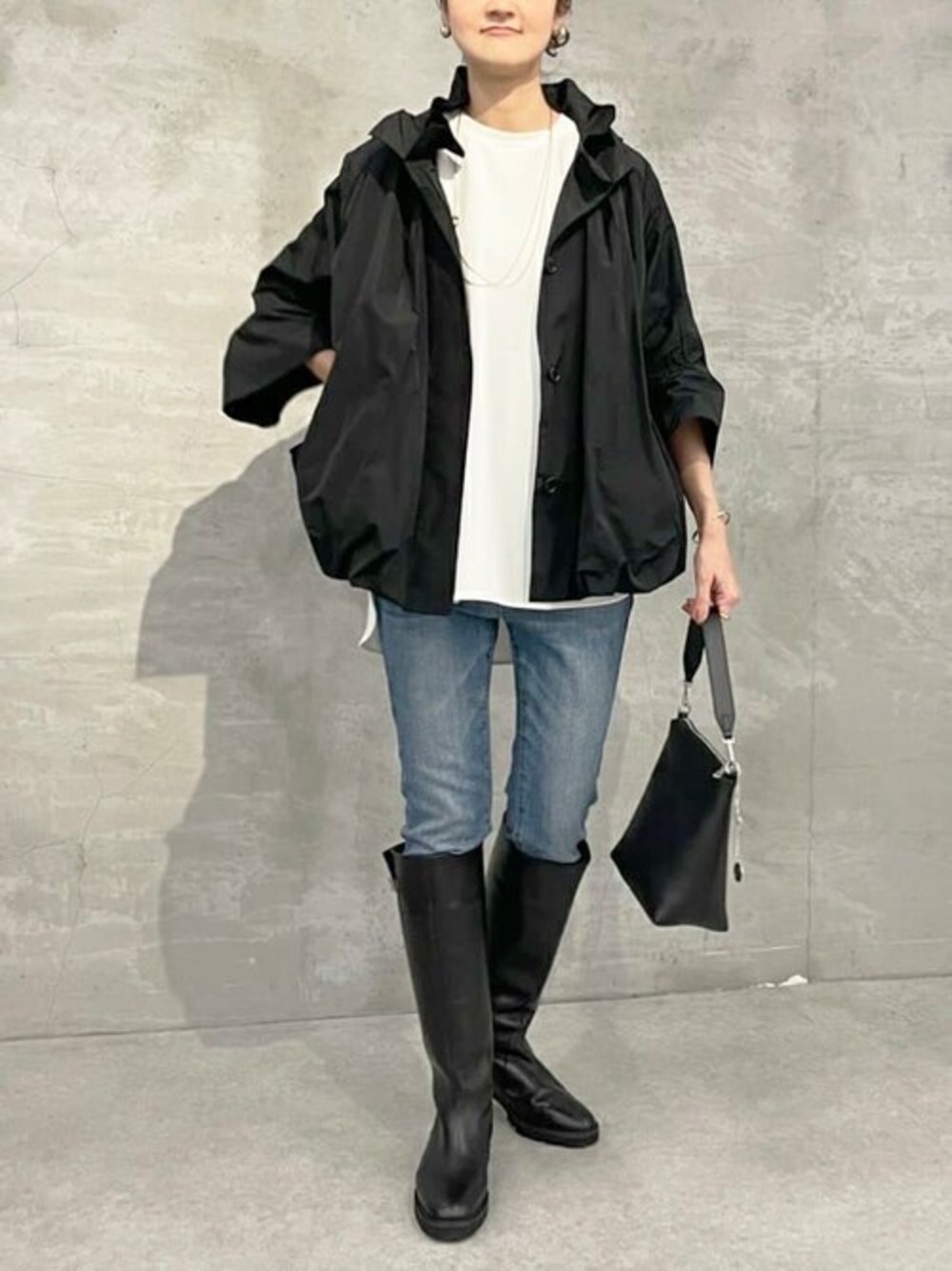 「ゆったり、体型カバー、ビアズリー、BEARDSLEY」｜「BEARDSLEYのバルーンブルゾン（ブルゾン、ブラック系）」を使った、BEARDSLEYさん（レディース・166cm）の秋コーディネートの1枚目の写真