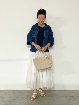 「BEARDSLEY」｜「アイテム（デニムジャケット）」を使った、BEARDSLEYさん（レディース・166cm）の冬コーディネート