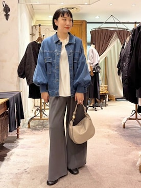 「BEARDSLEY」｜「アイテム（デニムジャケット）」を使った、BEARDSLEYさん（レディース・157cm）の冬コーディネート