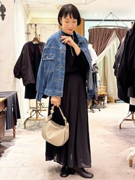 「BEARDSLEY」｜「アイテム（デニムジャケット）」を使った、BEARDSLEYさん（レディース・157cm）の冬コーディネート
