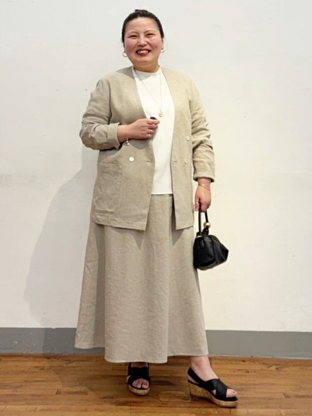 「ゆったり、体型カバー、ビアズリー、BEARDSLEY」｜「BEARDSLEYのニットコンビブラウス（シャツ/ブラウス、ホワイト系）」を使った、BEARDSLEYさん（レディース・158cm）の春コーディネートの1枚目の写真