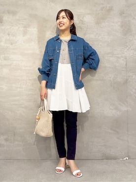 「BEARDSLEY」｜「アイテム（デニムジャケット）」を使った、BEARDSLEYさん（レディース・158cm）の春コーディネート