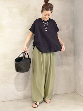 「BEARDSLEY」｜「アイテム（サンダル）」を使った、BEARDSLEYさん（レディース・166cm）の春コーディネート