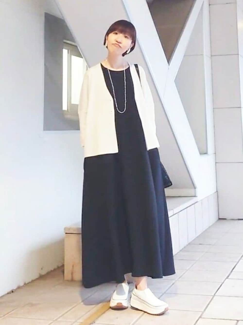 「ゆったり、体型カバー、ビアズリー、BEARDSLEY」｜「BEARDSLEYのストレッチジョーゼットフレアマキシワンピ（ワンピース、ブラック系）」を使った、BEARDSLEYさん（レディース・164cm）の春コーディネートの1枚目の写真
