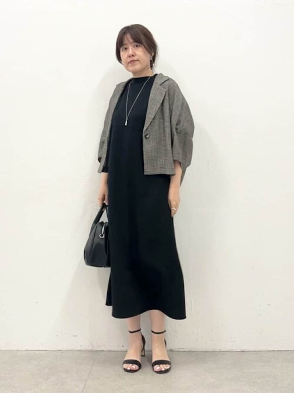「ゆったり、体型カバー、ビアズリー、BEARDSLEY」｜「BEARDSLEYのハーフスリーブツイードジャケット（テーラードジャケット、ブラック系）」を使った、BEARDSLEYさん（レディース・160cm）の春コーディネートの1枚目の写真