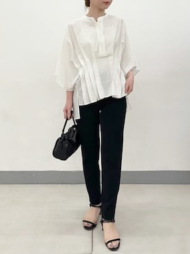 「リヴェタート」｜「アイテム（パンツ）」を使った、BEARDSLEYさん（レディース・157cm）の春コーディネート
