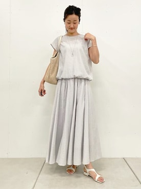「BEARDSLEY」｜「アイテム（サンダル）」を使った、BEARDSLEYさん（レディース・166cm）の春コーディネート