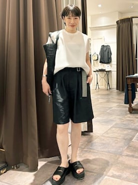 「BEARDSLEY」｜「アイテム（アクセサリー）」を使った、BEARDSLEYさん（レディース・157cm）の春コーディネート