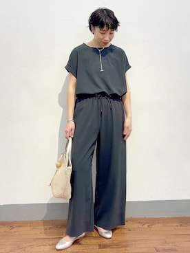 「BEARDSLEY」｜「アイテム（アクセサリー）」を使った、BEARDSLEYさん（レディース・157cm）の春コーディネート
