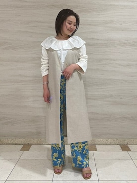 「花柄パンツ」｜「アイテム（サンダル）」を使った、源さん（レディース・150cm）の春コーディネート