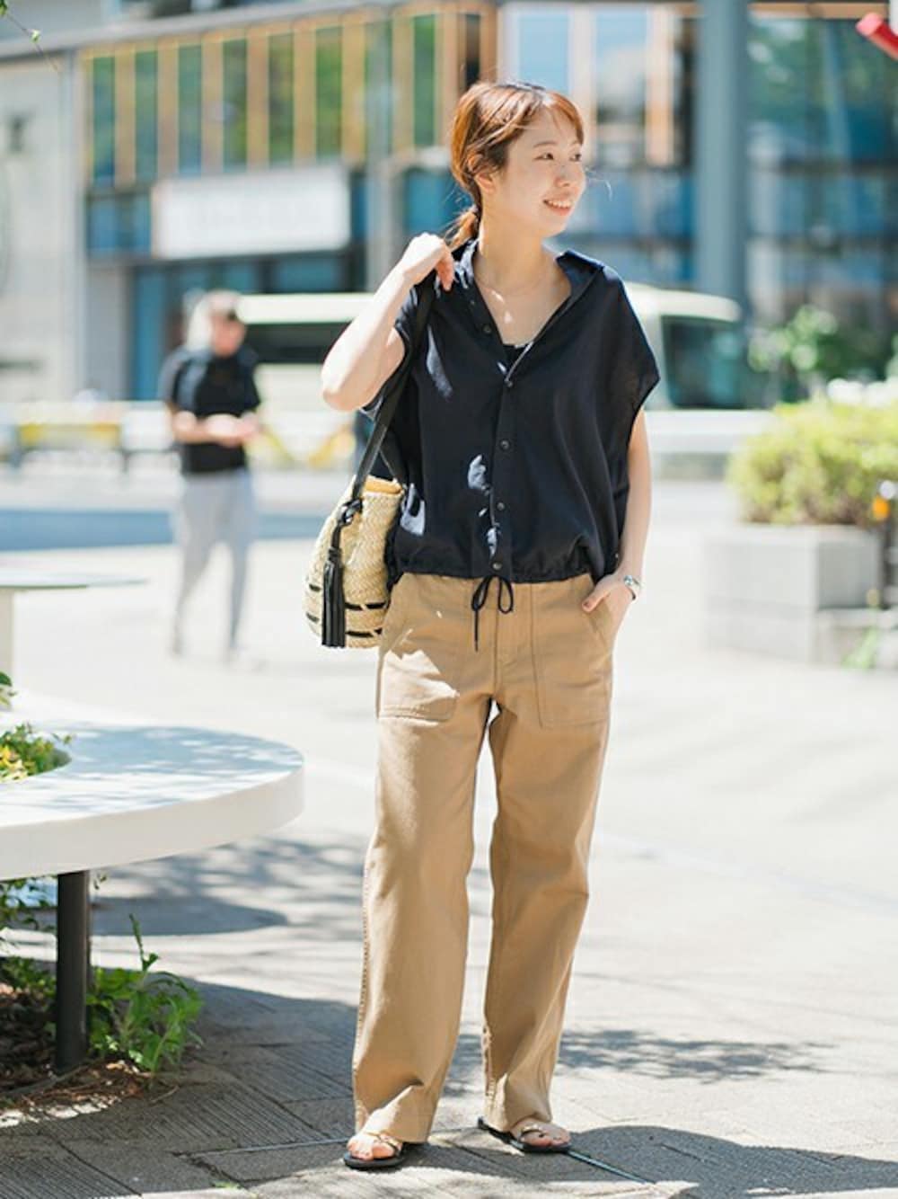 「ss、fashion、ベイカーパンツ、リネン、シャツスタイル、スピック＆スパン、WOMEN、Spick & Span(Spick & Span)」｜「Spick & Spanのリネンブレンドフレンチヘムギャザーシャツ（シャツ/ブラウス、ブルー系）」を使った、さく*さん（レディース・161cm）の春コーディネートの1枚目の写真