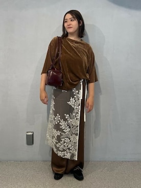 「CHIGNON（シニヨン）のアイテム（パンツ）」を使った、ROSE BUD STAFFさん（レディース・158cm）の秋コーディネート