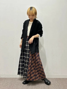 「アイテム（スカート、オレンジ系）」を使った、ROSE BUD STAFFさん（レディース・154cm）の秋コーディネート