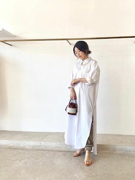 「Whim Gazette（ウィムガゼット）のアイテム（シャツワンピース）」を使った、wg_sato(Whim Gazette AOYAMA)さん（レディース・156cm）の春コーディネート
