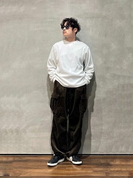 「ワッフルクルーネックＴ」｜「アイテム（パンツ）」を使った、NANO universeさん（メンズ・177cm）の秋コーディネート
