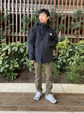 「アーバンリサーチ」｜「アイテム（ナイロンジャケット）」を使った、Sonny Label MENSさん（メンズ・168cm）の春コーディネート