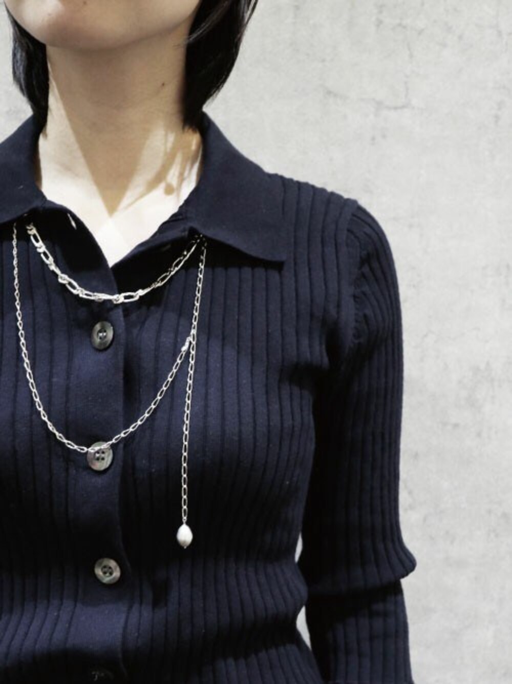 「ネックレス、アクセサリー、ジュエリー、かっこいい、ジェンダーレス、春のコーデ、and cloud、アンドクラウド」｜「and cloudのFigaro Chain Necklace M（ネックレス、シルバー系）」を使った、and cloudさん（レディース・160cm）の春コーディネートの1枚目の写真