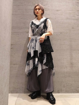 「HARE（ハレ）のレースキリカエワイドパンツ(HARE)（スラックス、グレー系）」を使った、sayaさん（レディース・157cm）の春コーディネート
