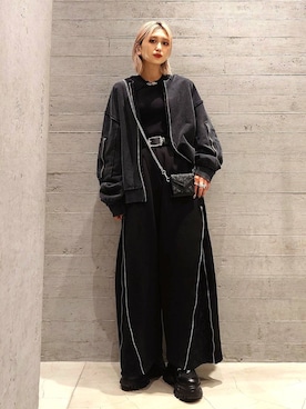 「HARE（ハレ）のラメメッシュスニーカー(HARE)（スニーカー、ブラック系）」を使った、sayaさん（レディース・157cm）の春コーディネート