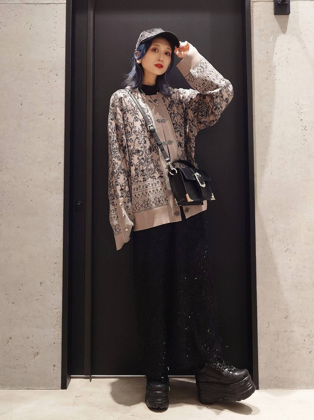 メタルボタンダマスクチロルカーディガン(HARE)を使った人気