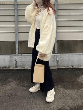「袖ボリューム」｜「アイテム（スニーカー）」を使った、𝖬 𝗂 𝗒 𝗎さん（レディース・156cm）の春コーディネート