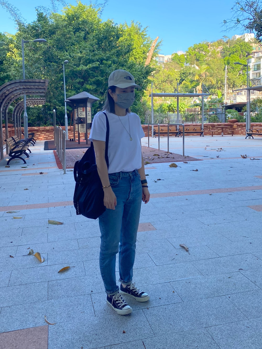 「UNIQLOのクルーネックＴ（半袖）（Tシャツ/カットソー、ホワイト系）」を使った、jσεɕɕɕɕɕさん（レディース・157cm）の秋コーディネートの1枚目の写真