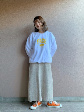「消えそうな色コーデ」｜「アイテム（スウェット）」を使った、®️inaさん（レディース・160cm）の秋コーディネート