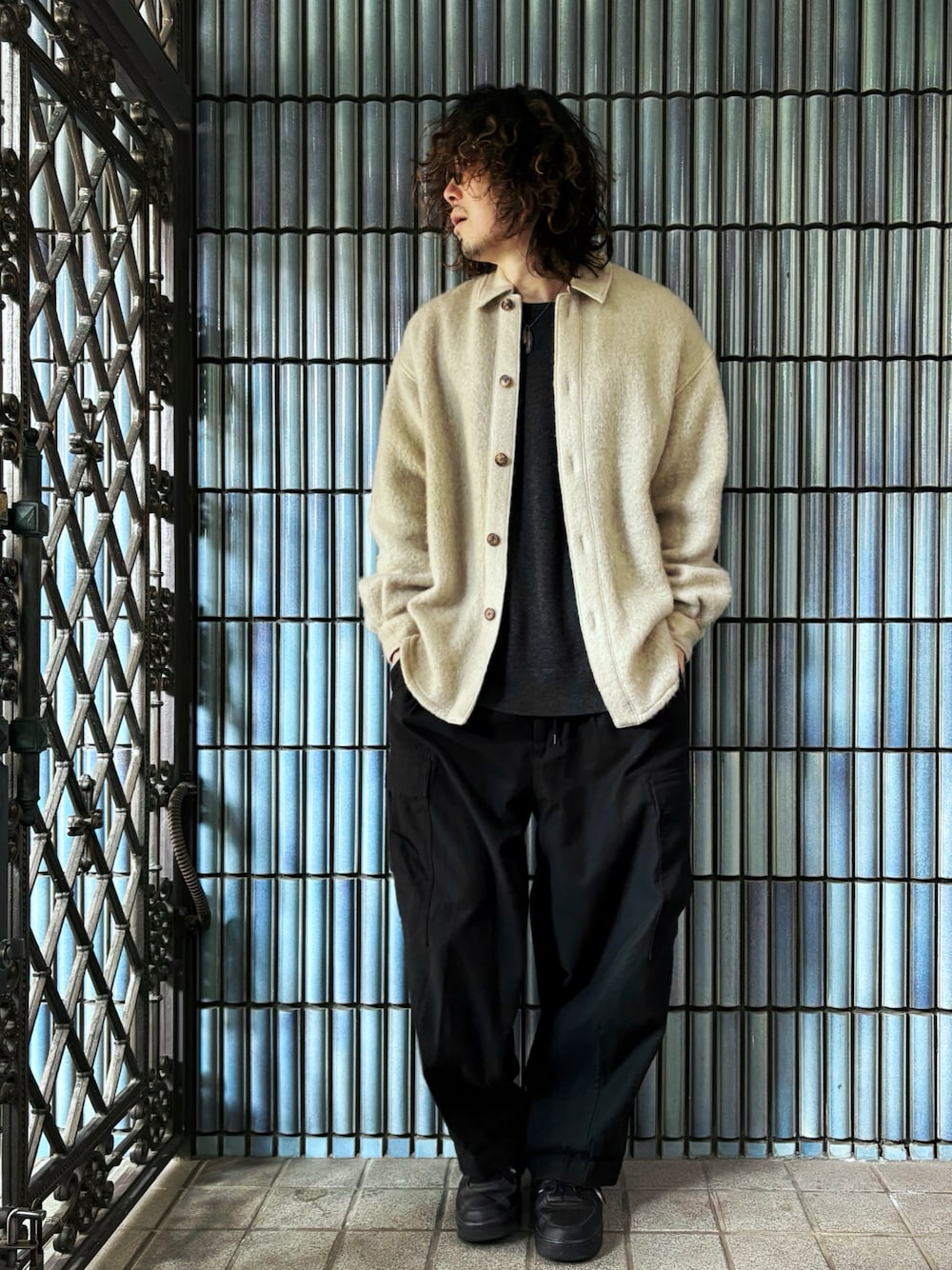 KEITA(ΦωΦ)さんの「MOHAIR SHEEP JACKET（juha）」を使ったコーディネートの1枚目の写真