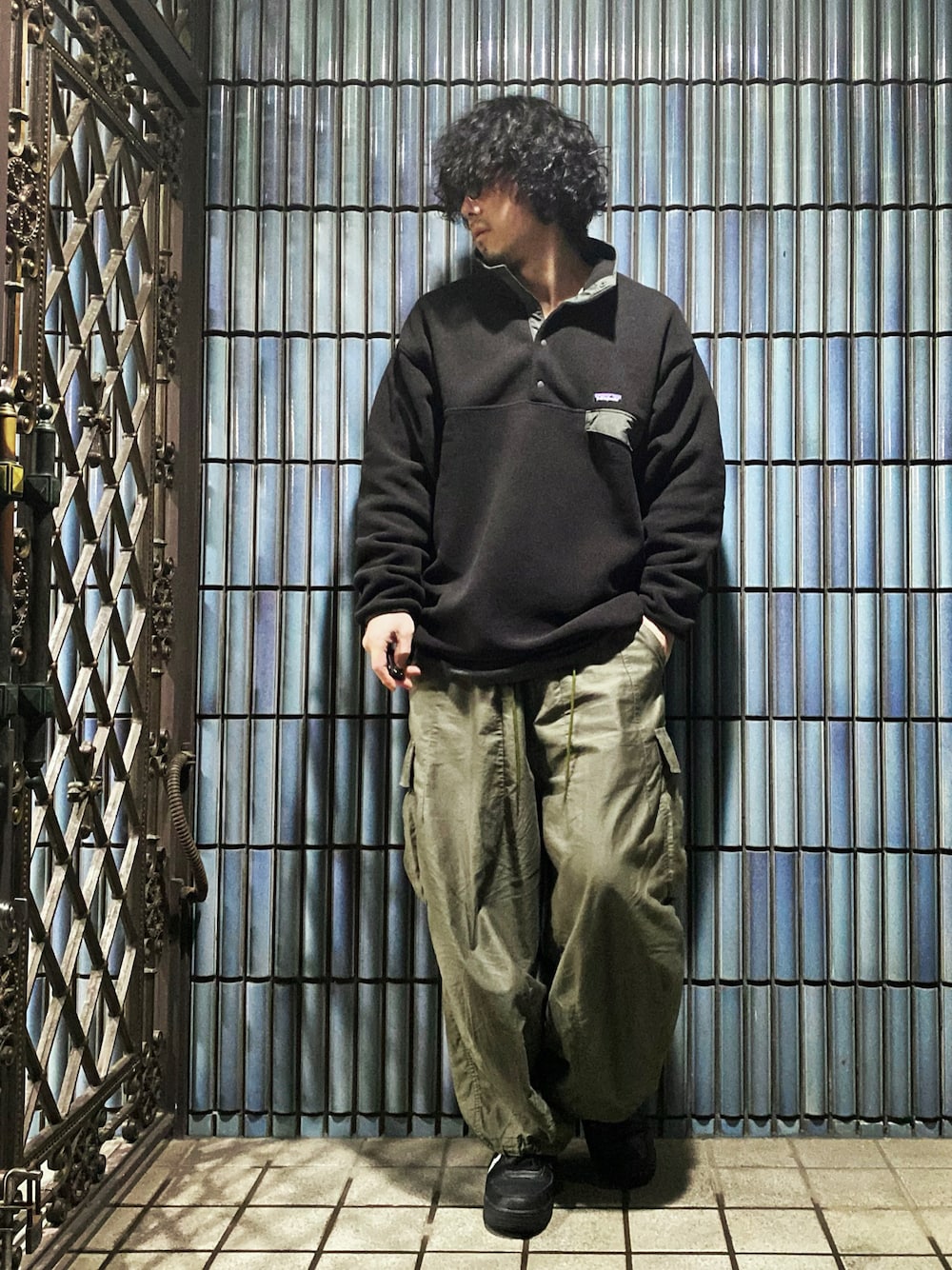 「パタゴニア、パタゴニアレトロX、パタゴニアのフリース、patagonia、patagoniaのフリース、Patagoniaレトロx、スナップT、シンチラ、シンチラスナップT、ニードルス、ニードルズ、NEEDLES、ヒザデルパンツ、ネペンテス、クリスマスに着たい服」｜「patagoniaのSynch Snap-T pullover（トップス、ブラック系）」を使った、KEITA(ΦωΦ)さん（メンズ・182cm）の冬コーディネートの1枚目の写真