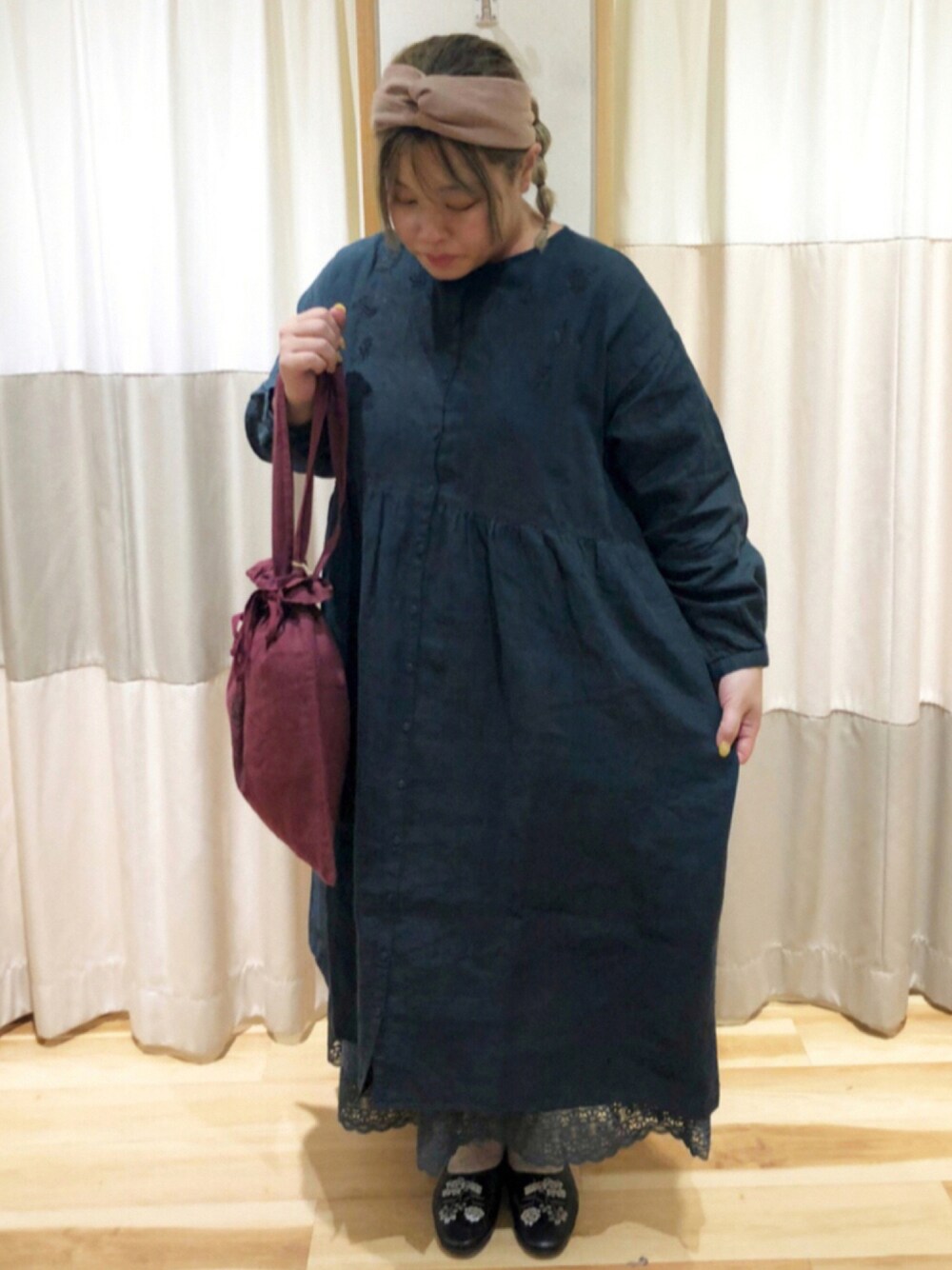「SM2、サマンサ モスモス(Samansa Mos2)、Slowlinen、ワンピース、35th Anniversary、ラクチンコーデ、ヘアバンド、autumn、ぽっちゃり、ゆったりコーデ」｜「Samansa Mos2の麻綿クロスヘアバンド（ヘアバンド、ベージュ系）」を使った、しながわさん（レディース・164cm）の秋コーディネートの1枚目の写真
