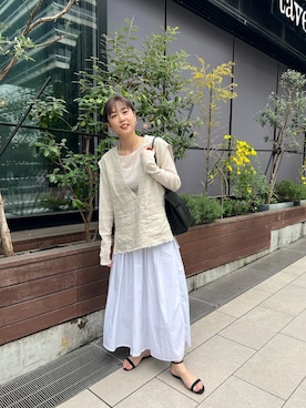 Vネックリネンベストを使った人気ファッションコーディネート Wear