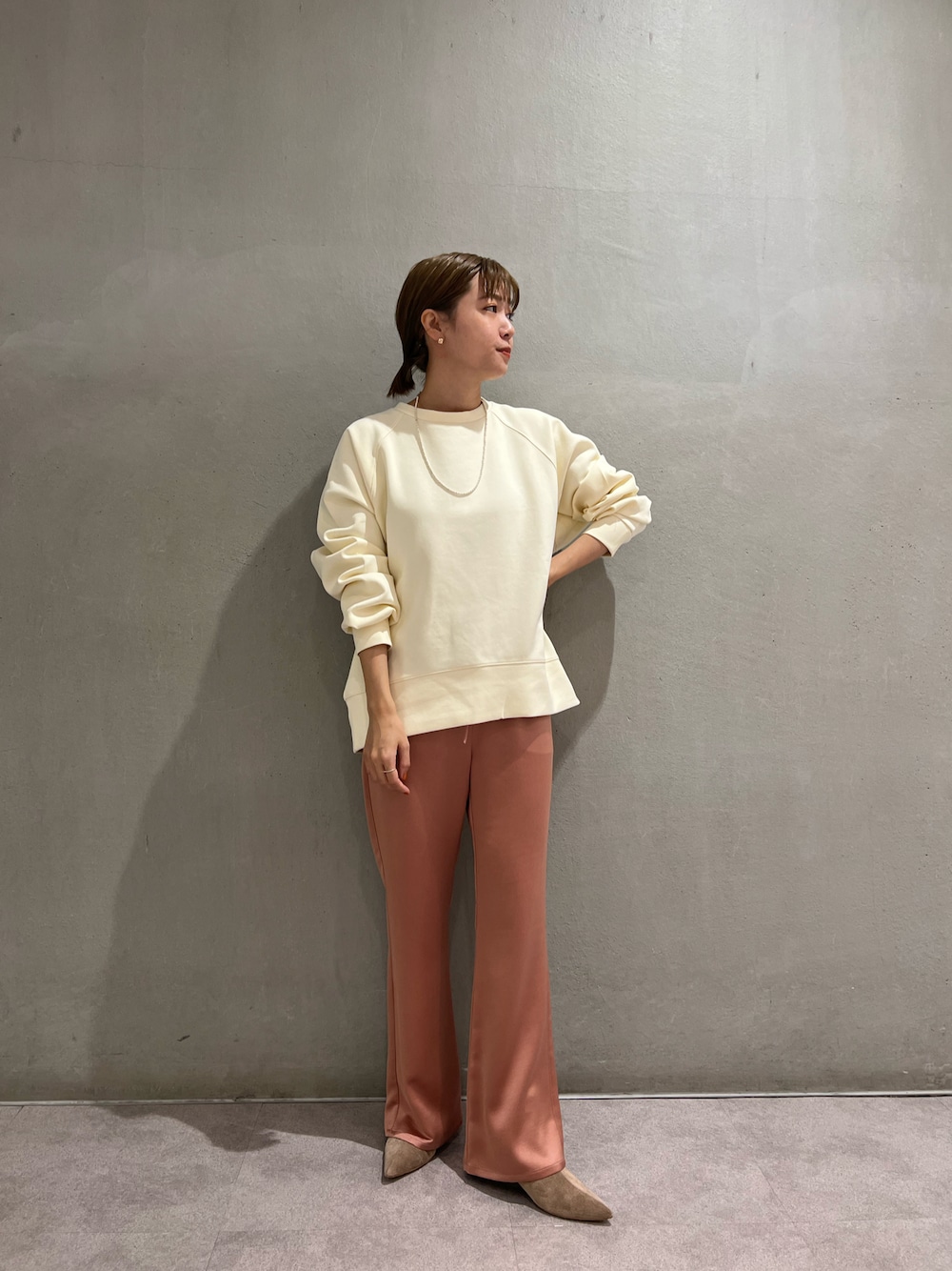 SHENERY（シーナリー）の「サテンフレアパンツ（その他パンツ