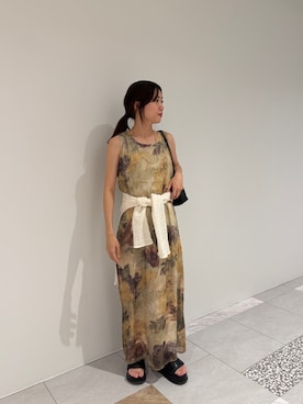 「SHENERY（シーナリー）の【Her Edit】フラワーパターンワンピース（ワンピース、ベージュ系）」を使った、GOTO_156cmさん（レディース・156cm）の春コーディネート