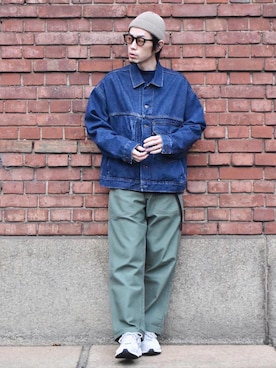 「2002R」｜「アイテム（デニムジャケット）」を使った、くるまやさん（メンズ・165cm）の冬コーディネート