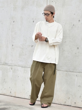 「NIDO（ニド）のアイテム（パンツ）」を使った、くるまやさん（メンズ・165cm）の夏コーディネート