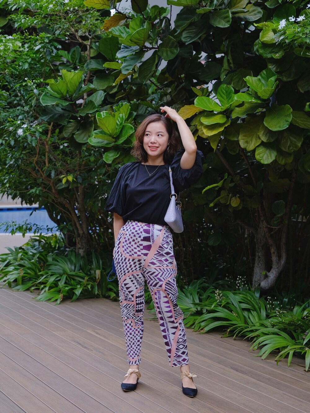 「低身長コーデ、weekend、holiday、ootd、outfit、daily look、date style♡、休日スタイル」｜「FRAY I.Dのアイテム（Tシャツ/カットソー、ブラック系）」を使った、自然卷tutuさん（レディース・160cm）の春コーディネートの1枚目の写真