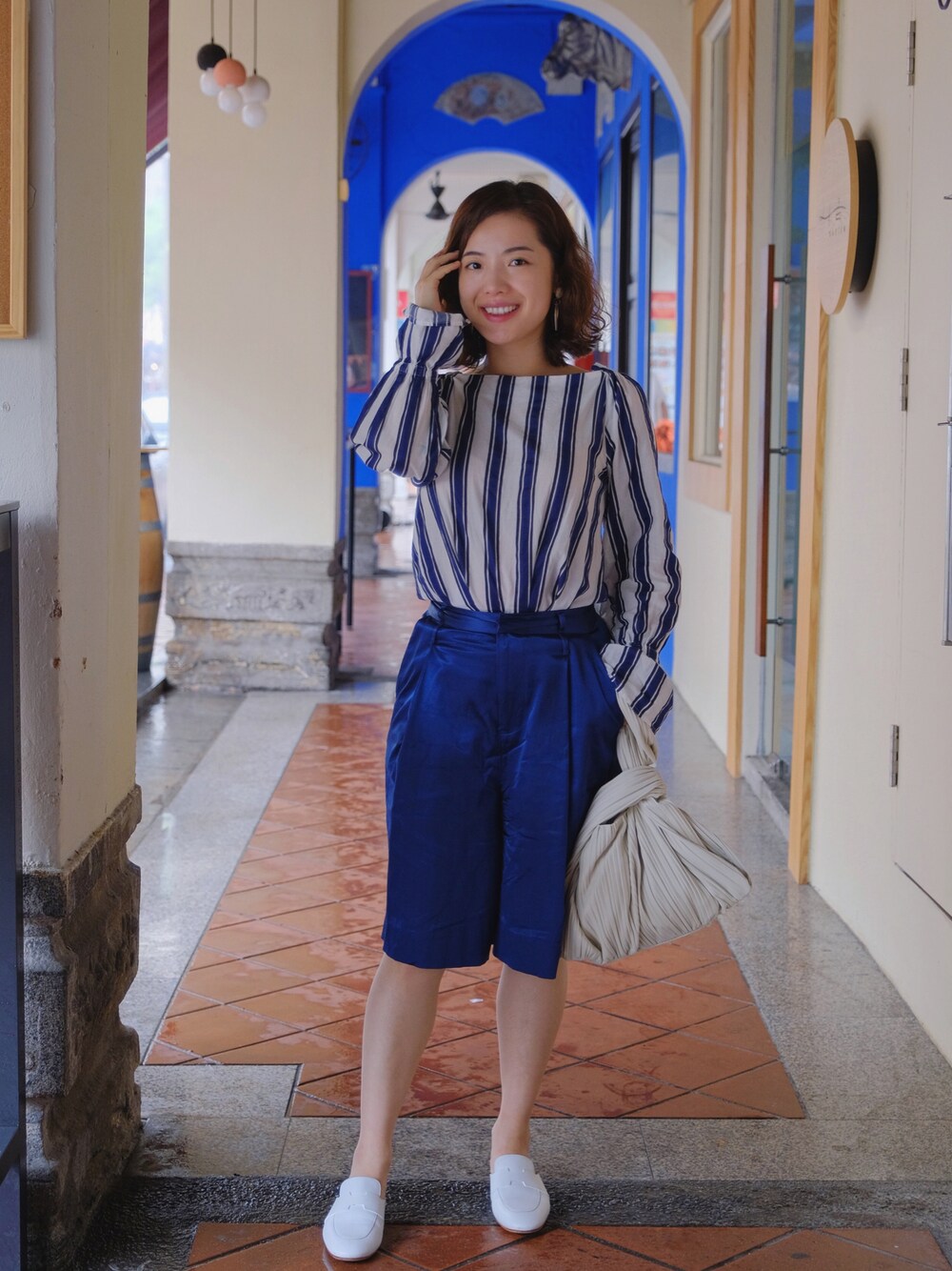 「休日スタイル、大人コーデ、春カラー、daily look、date style♡、ootd、outfit、outfitoftheday、casual」｜「IENAのアイテム（シャツ/ブラウス、ホワイト系）」を使った、自然卷tutuさん（レディース・160cm）の冬コーディネートの1枚目の写真