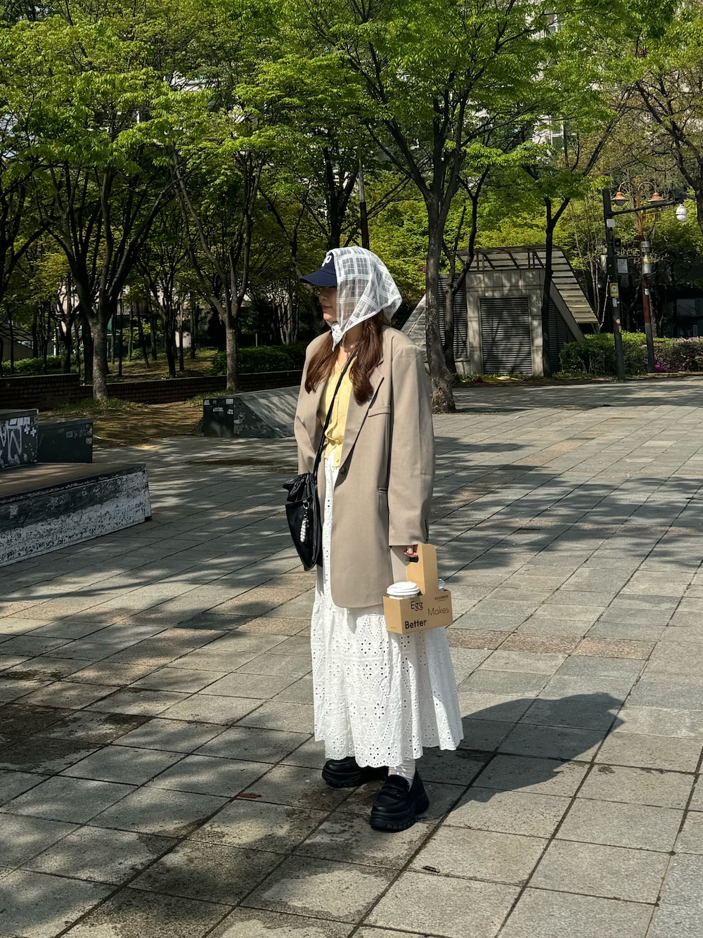「Birthday roomのシアーニットカラーカーディガン（カーディガン/ボレロ、イエロー系）」を使った、tamaruさん（レディース・155cm）の春コーディネートの1枚目の写真