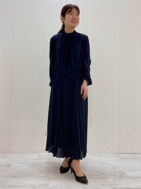「UNTITLED（アンタイトル）の【フォーマル/洗える】ボウタイ プリーツワンピース（ワンピース、ブルー系）」を使った、world20102568さん（レディース）の冬コーディネート