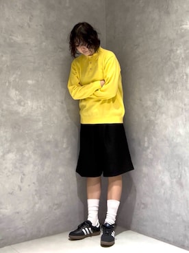 「URBAN RESEARCH DOORS（アーバンリサーチドアーズ）のミニブークレ ニットポロ（ニット/セーター、イエロー系）」を使った、涼花さん（レディース・168cm）の秋コーディネート