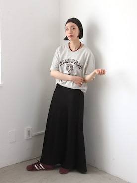 「JOURNAL STANDARD relume（ジャーナルスタンダード　レリューム）のバイアスサテンスカート（スカート、ブラック系）」を使った、miyuuさん（レディース・148cm）の春コーディネート