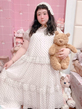 petit flowerフロッキーパフワンピースを使った人気ファッション