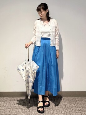 「アイテム（長傘、ホワイト系）」を使った、みーさん（レディース・162cm）の夏コーディネート
