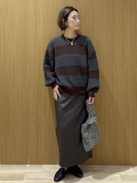 「アイテム（ハンドバッグ、シルバー系）」を使った、たけねぇさん（レディース・163cm）の秋コーディネート