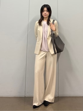 「アイテム（スーツジャケット、ホワイト系）」を使った、mizukiさん（レディース・165cm）の秋コーディネート