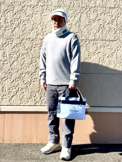 酒 井プレミアム・アウトレット アダバットゆーだいさんのハンドバッグを使ったコーディネート
