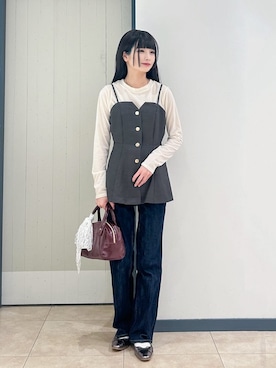 「grove（グローブ）のシアーカットベロアロンT（Tシャツ/カットソー、ホワイト系）」を使った、yukinoさん（レディース・156cm）の秋コーディネート